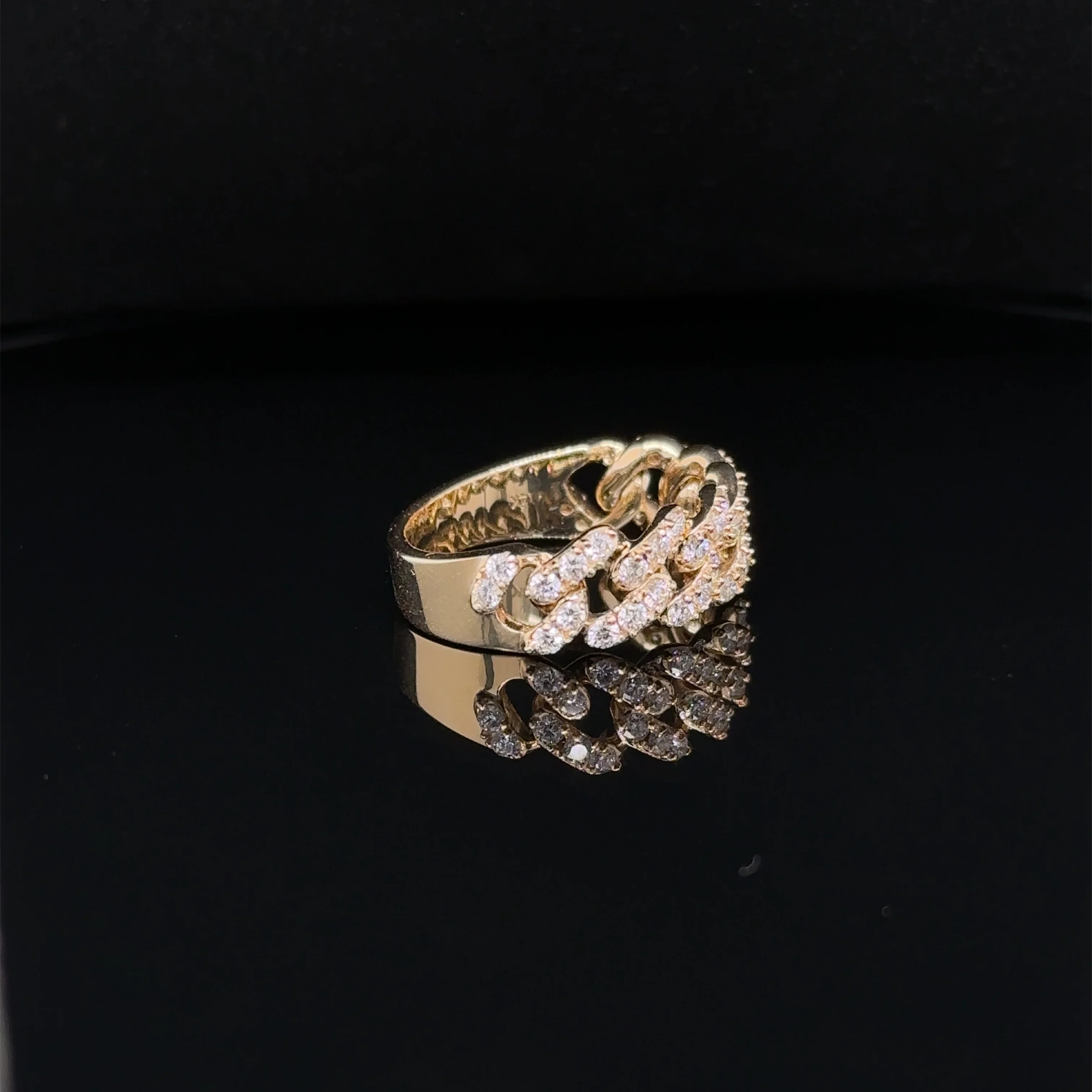 0.90 Carat Cuban Diamond Ring - Image 4