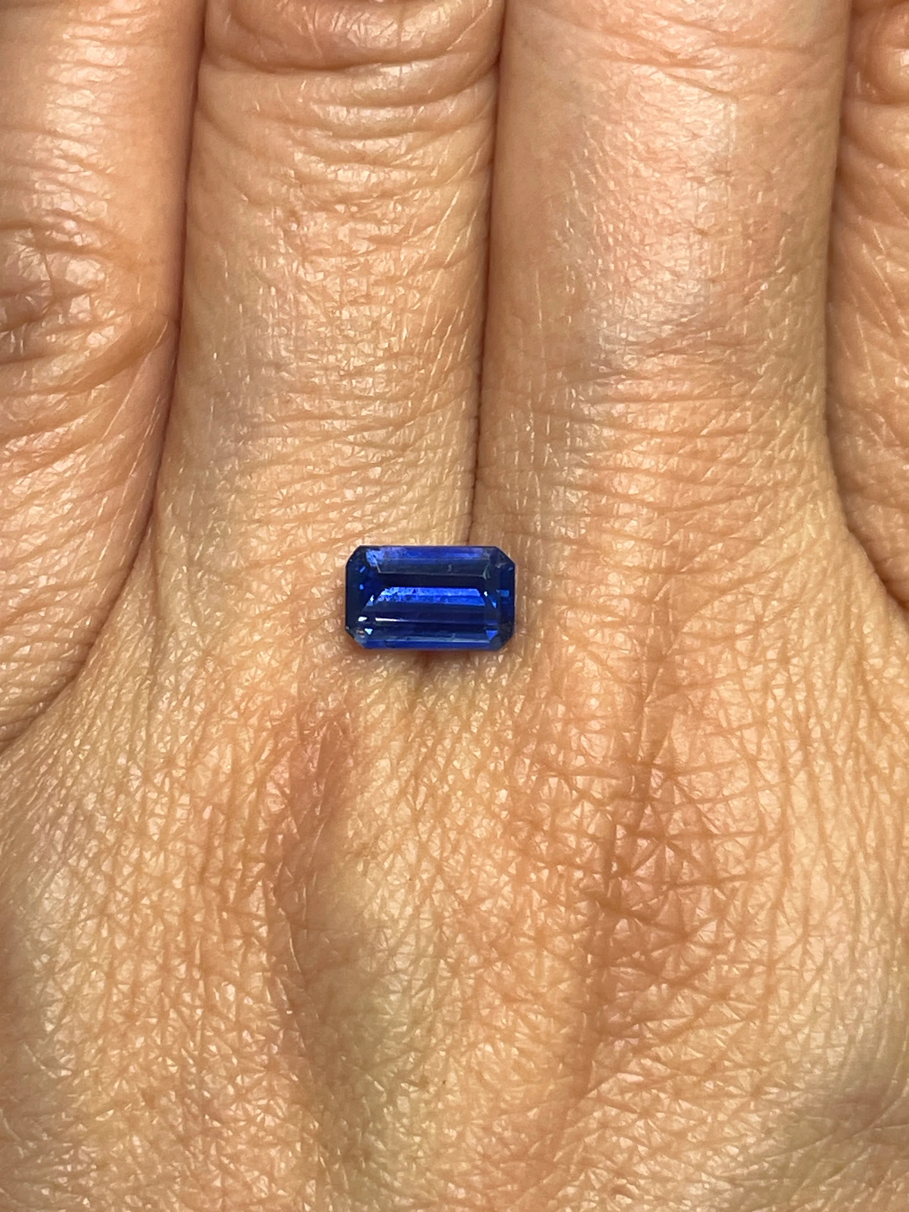 1.33 Carat Blue Sapphire - Image 2