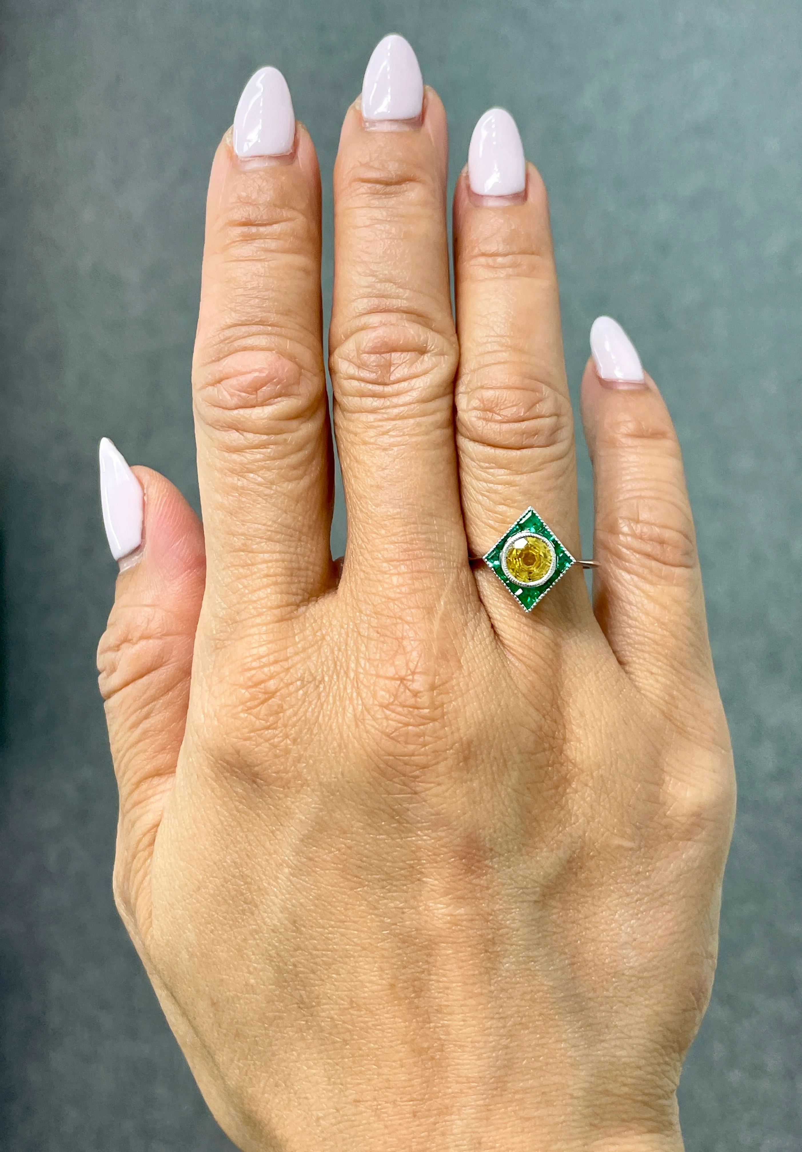 0.96 Carat Yellow Sapphire and Emerald Ring - Image 2