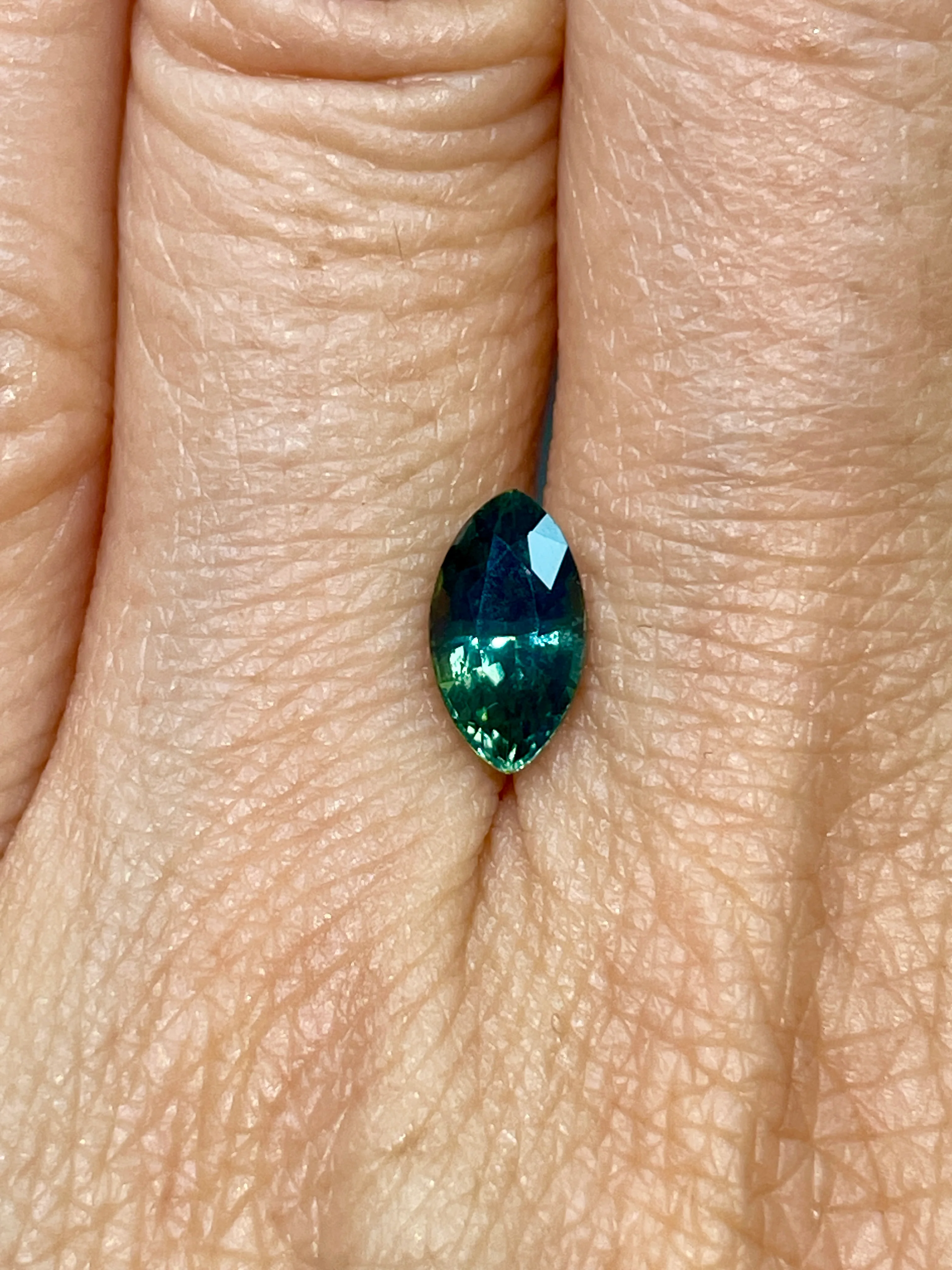 1.57 Carat Teal/Bi-Color Sapphire - Image 2