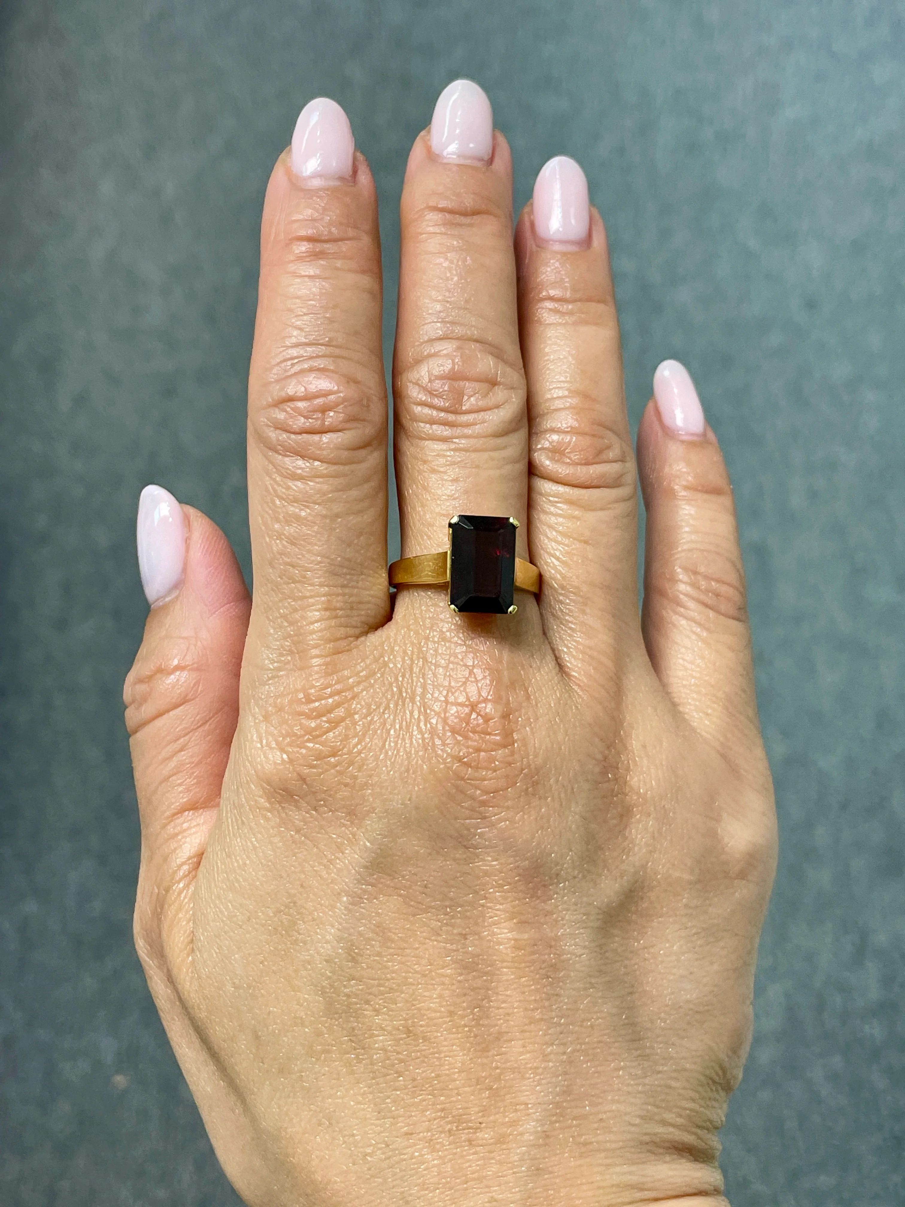 6.50 Carat Garnet Ring - Image 2
