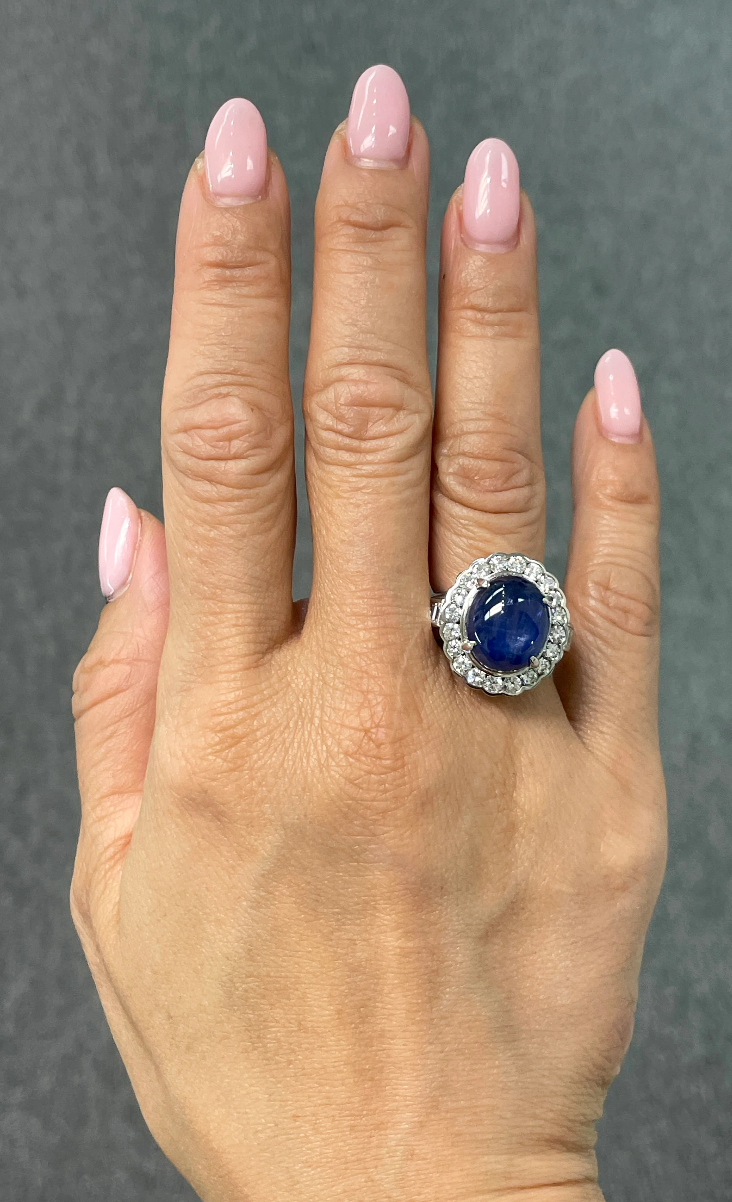 15.65 Carat Star Sapphire and Diamond Ring - Image 2