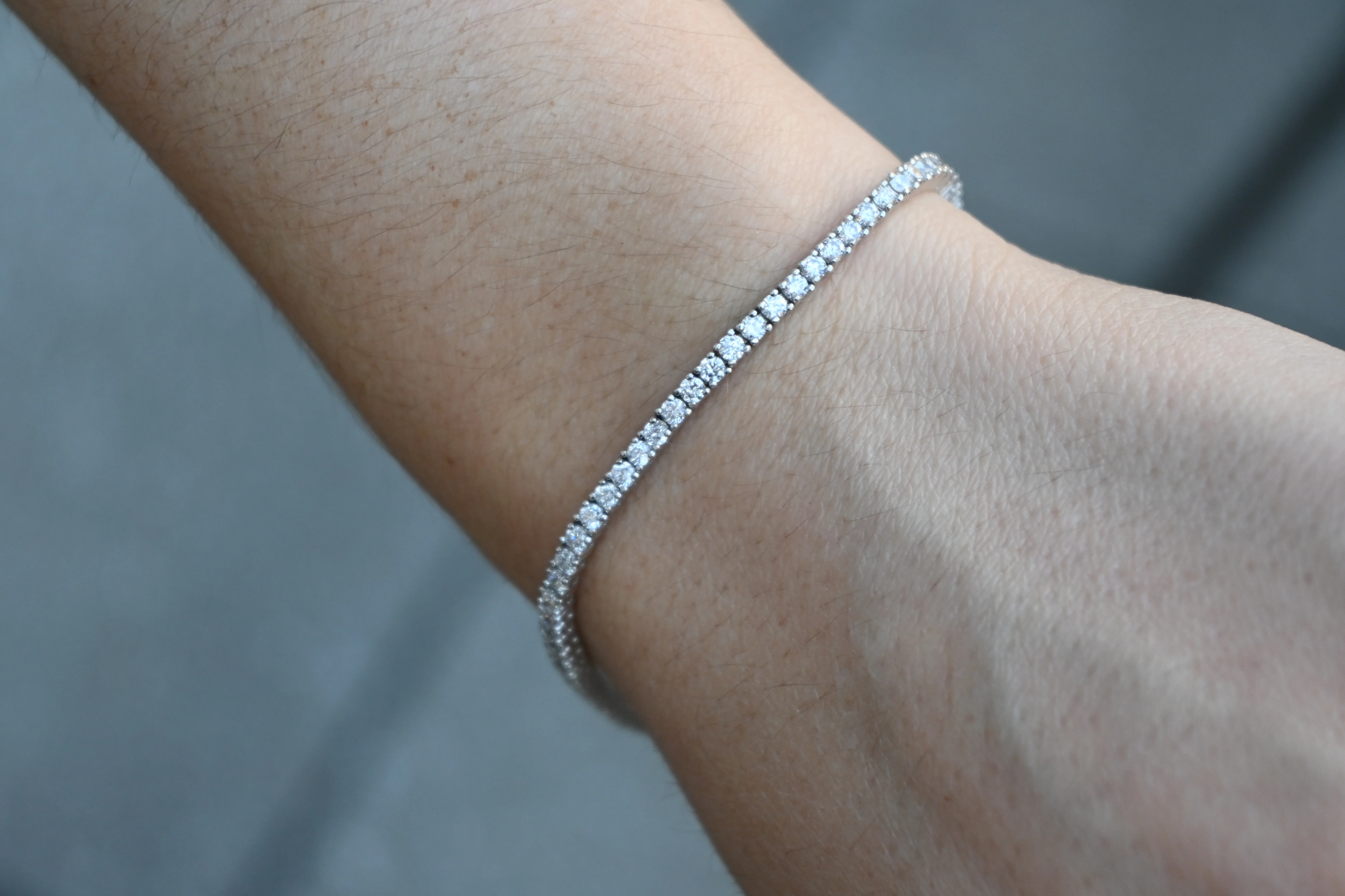 2.35 Carat Diamond Tennis Bracelet - Image 4