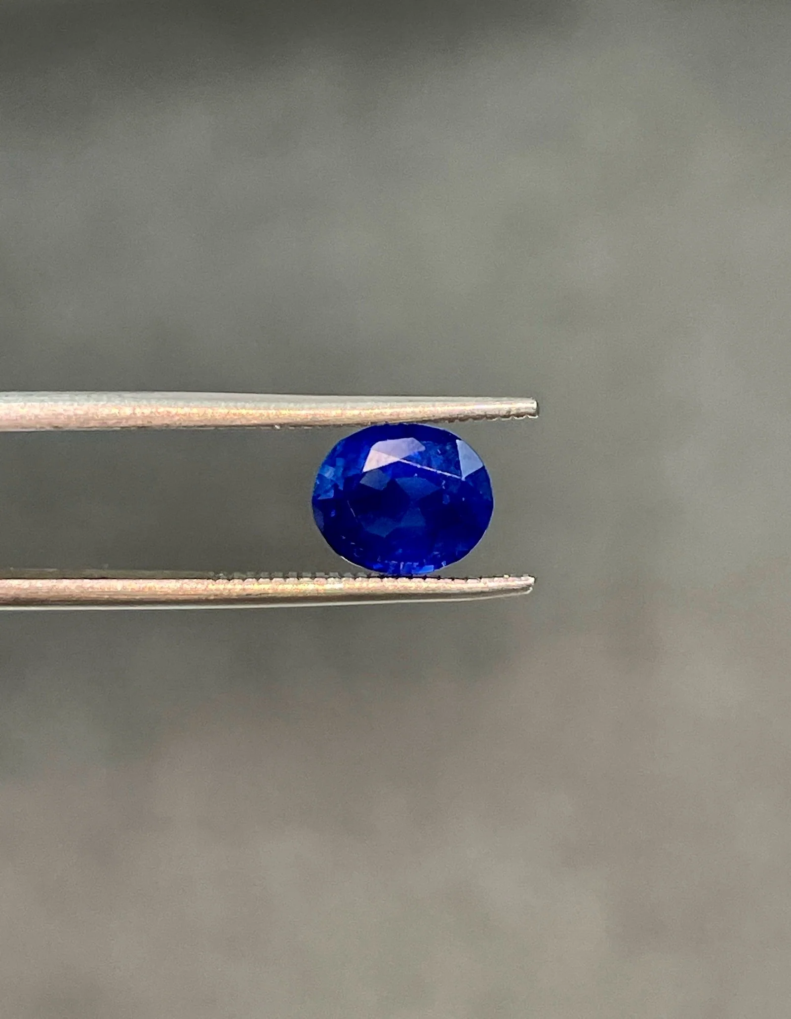 2.39 Carat Burma No Heat Sapphire - GIA - Image 2