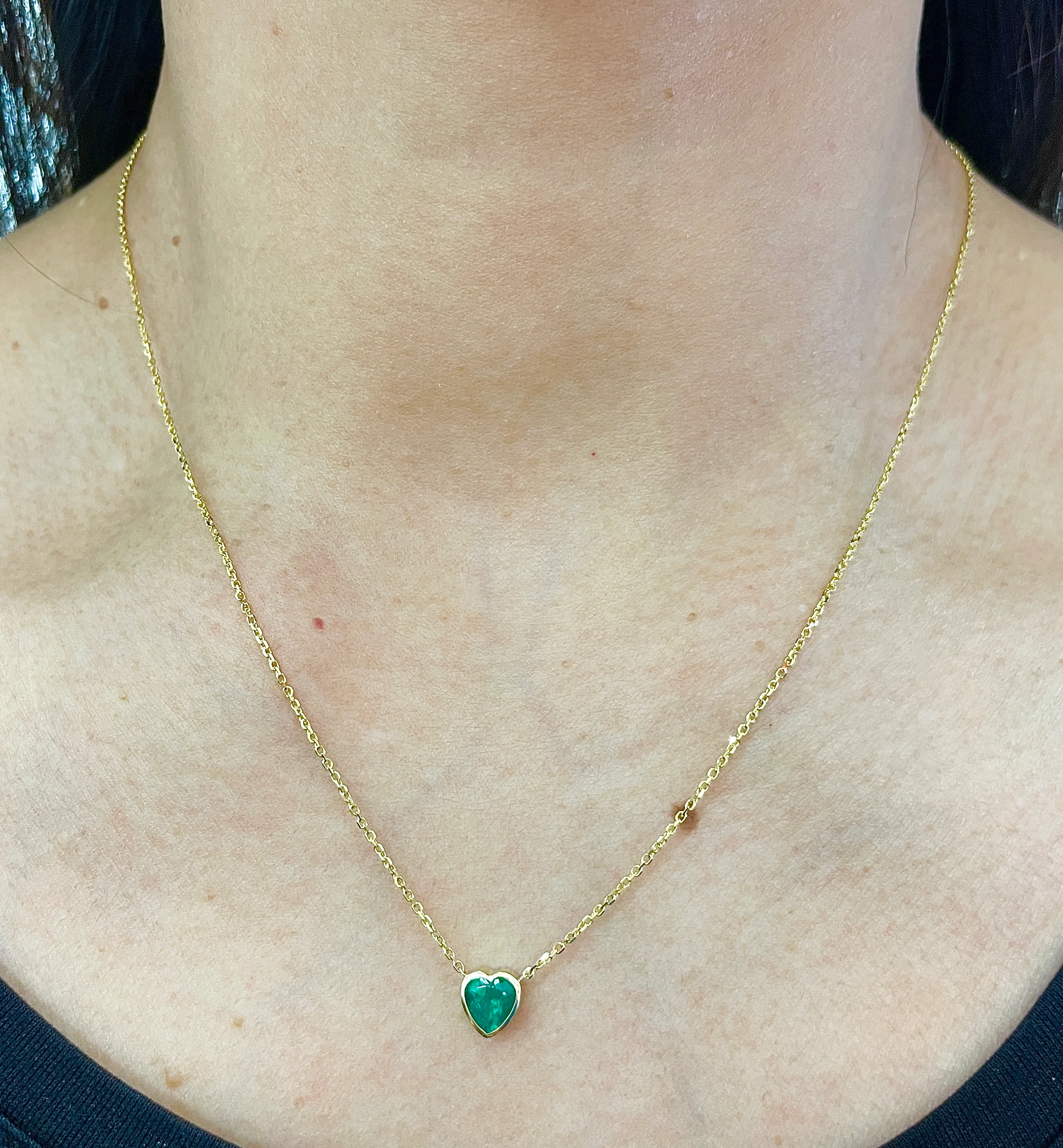 0.56 Carat Emerald Pendant - Image 2