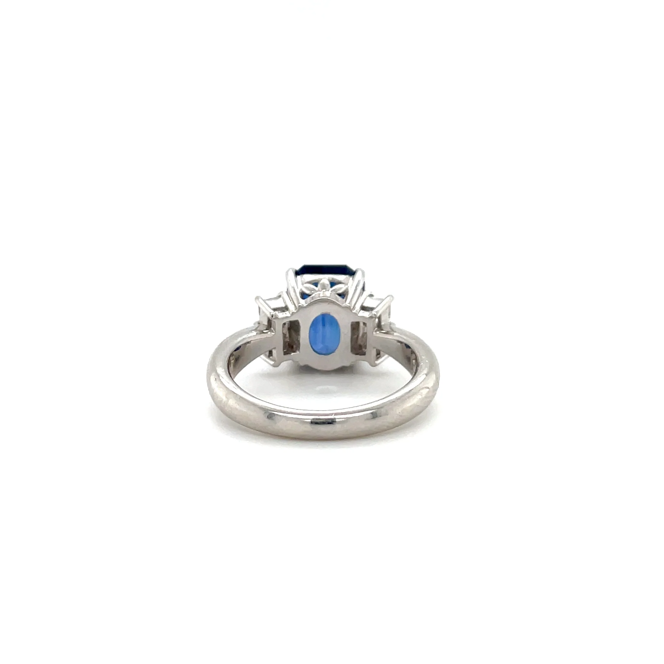 3.02 Carat Sapphire and Diamond Ring - Image 3