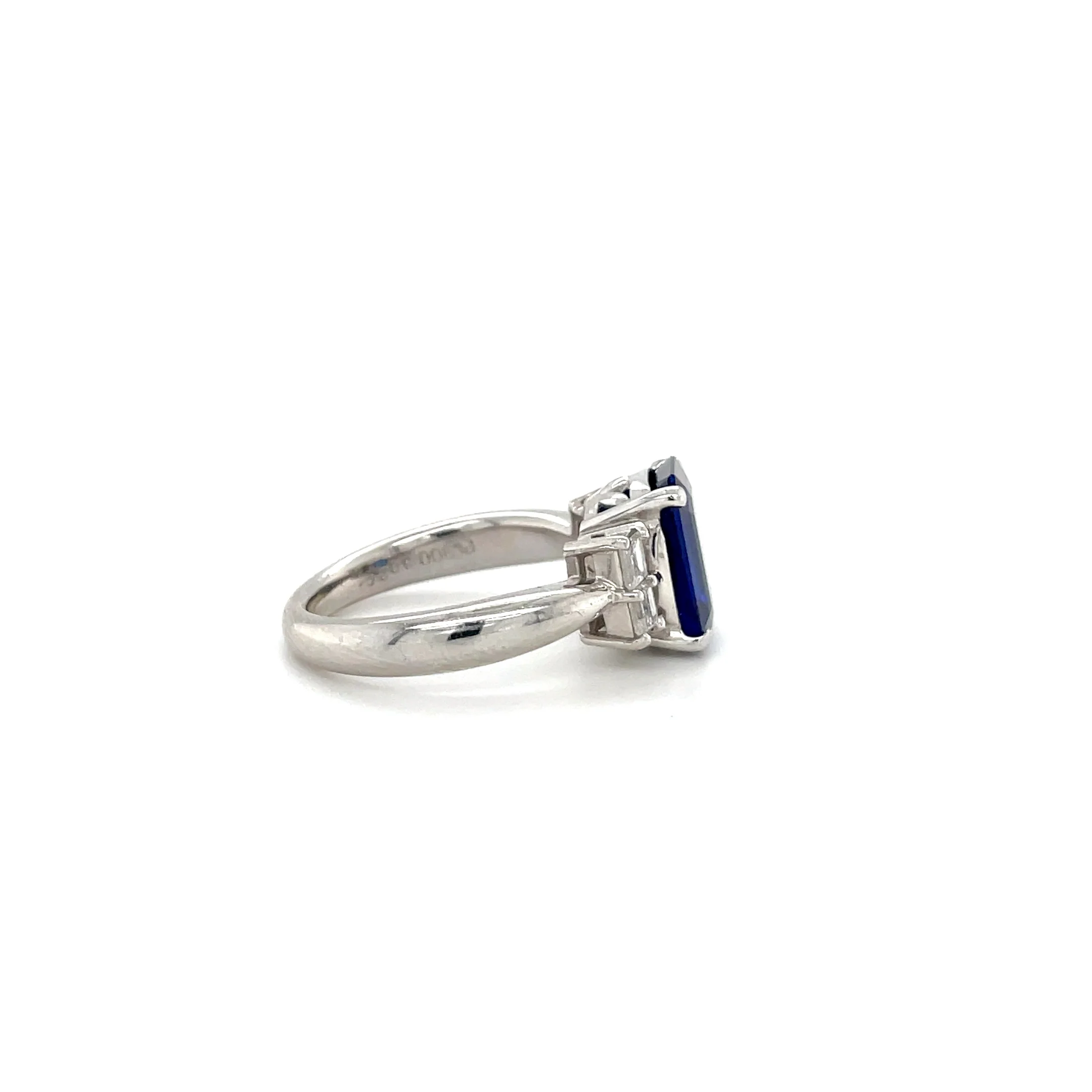 3.02 Carat Sapphire and Diamond Ring - Image 4