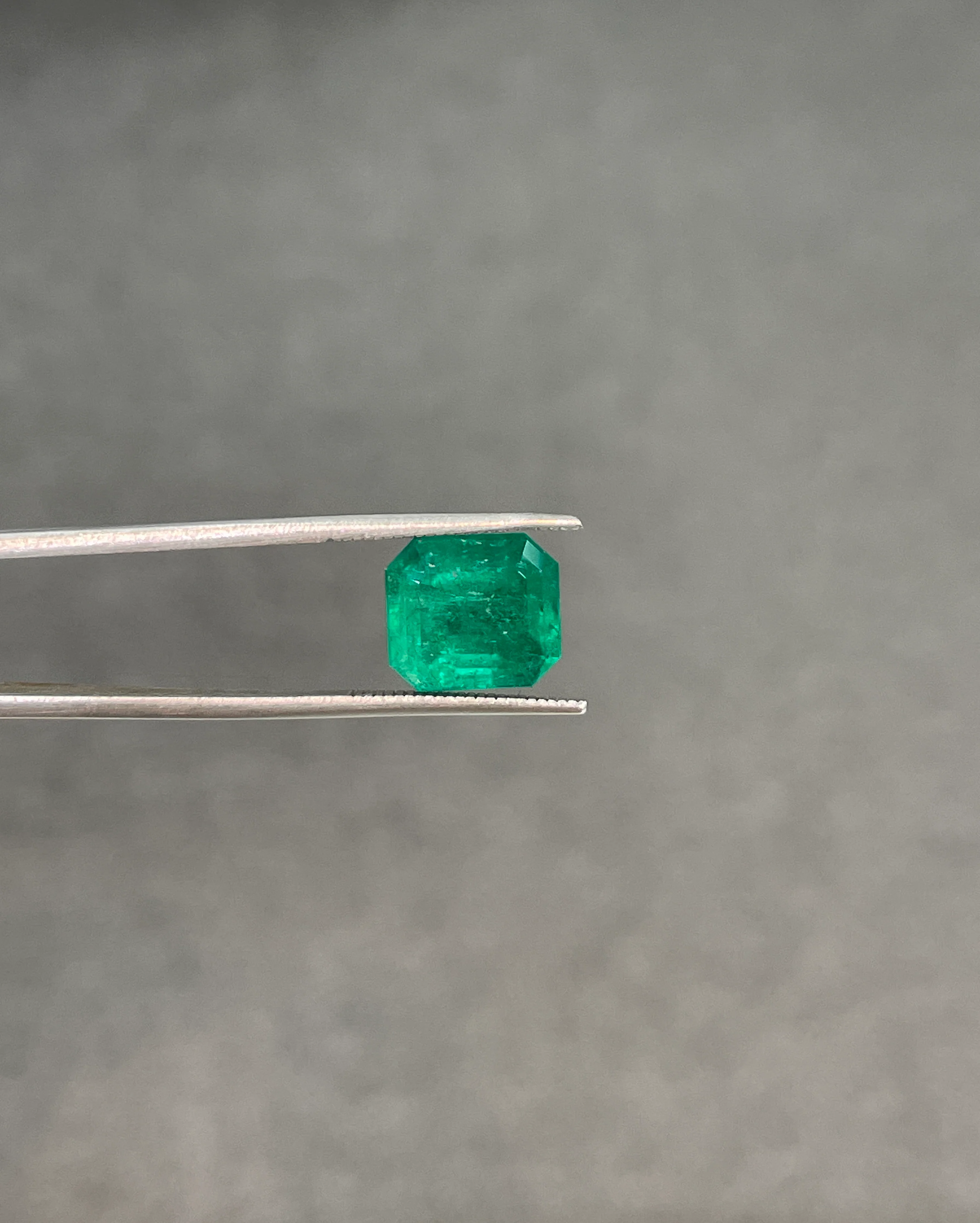 4.18 Carat Colombian Emerald - Image 2