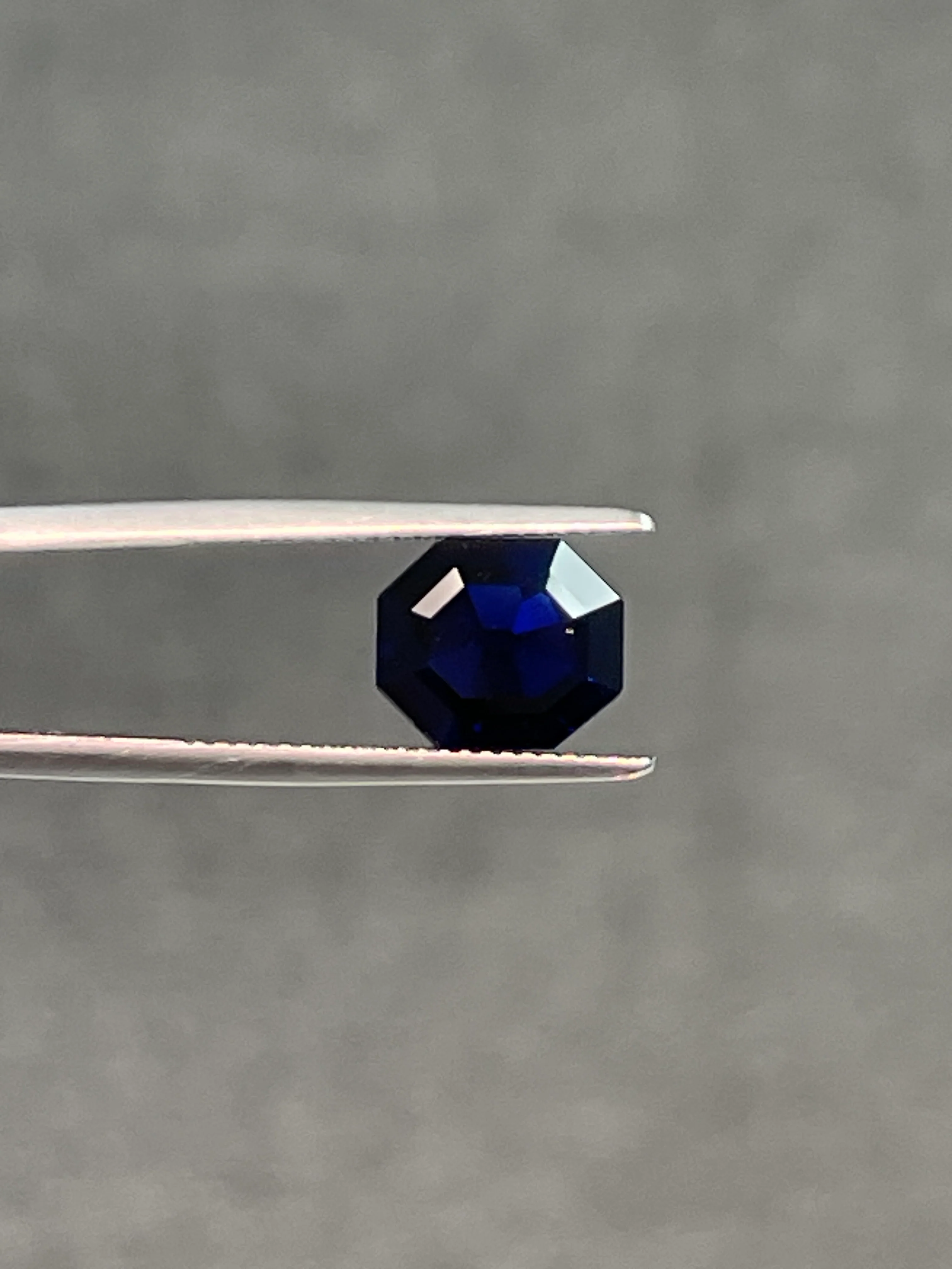 4.28 Carat No Heat Sapphire - GIA - Image 2