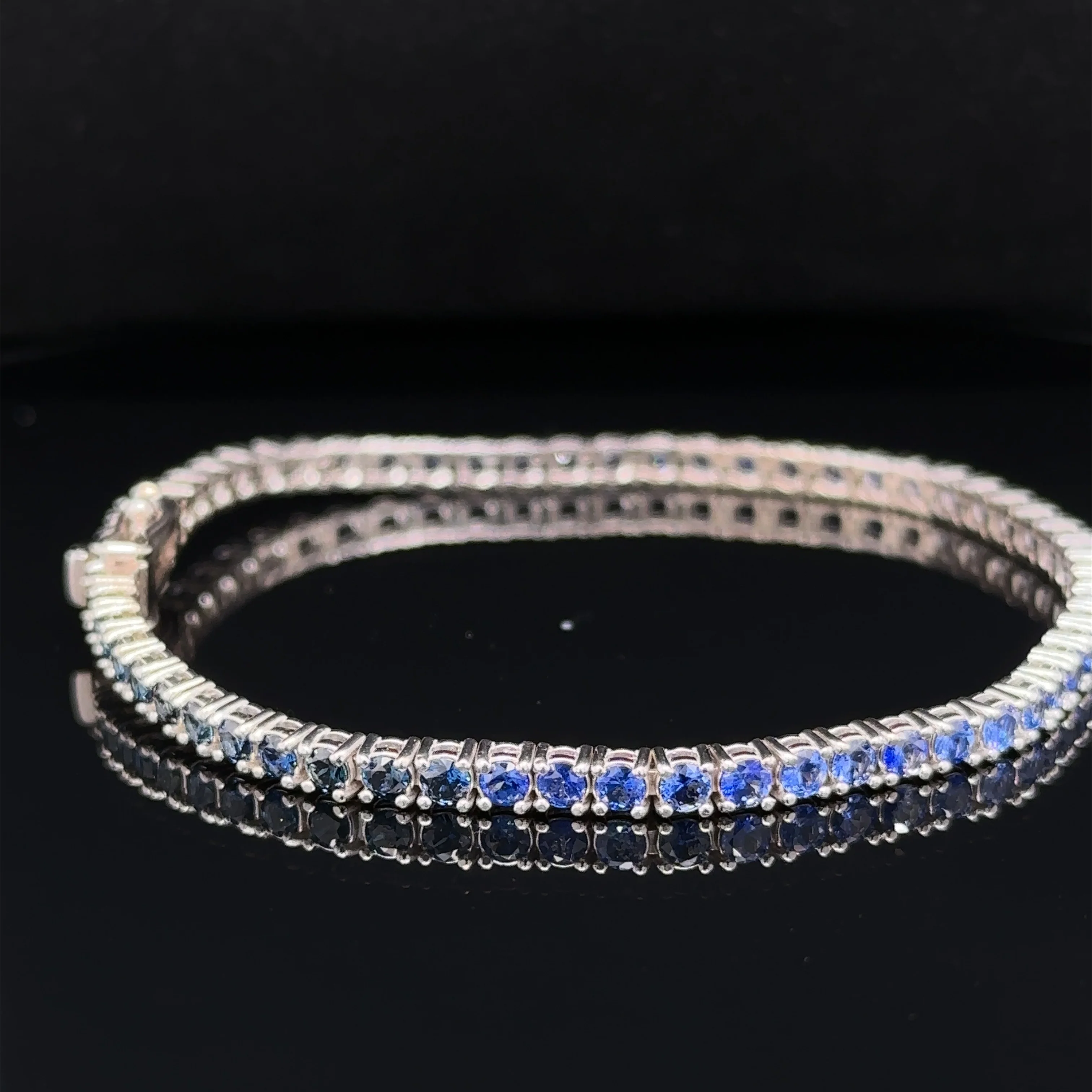 6.28 Carat Ombré Sapphire Tennis Bracelet - Image 5