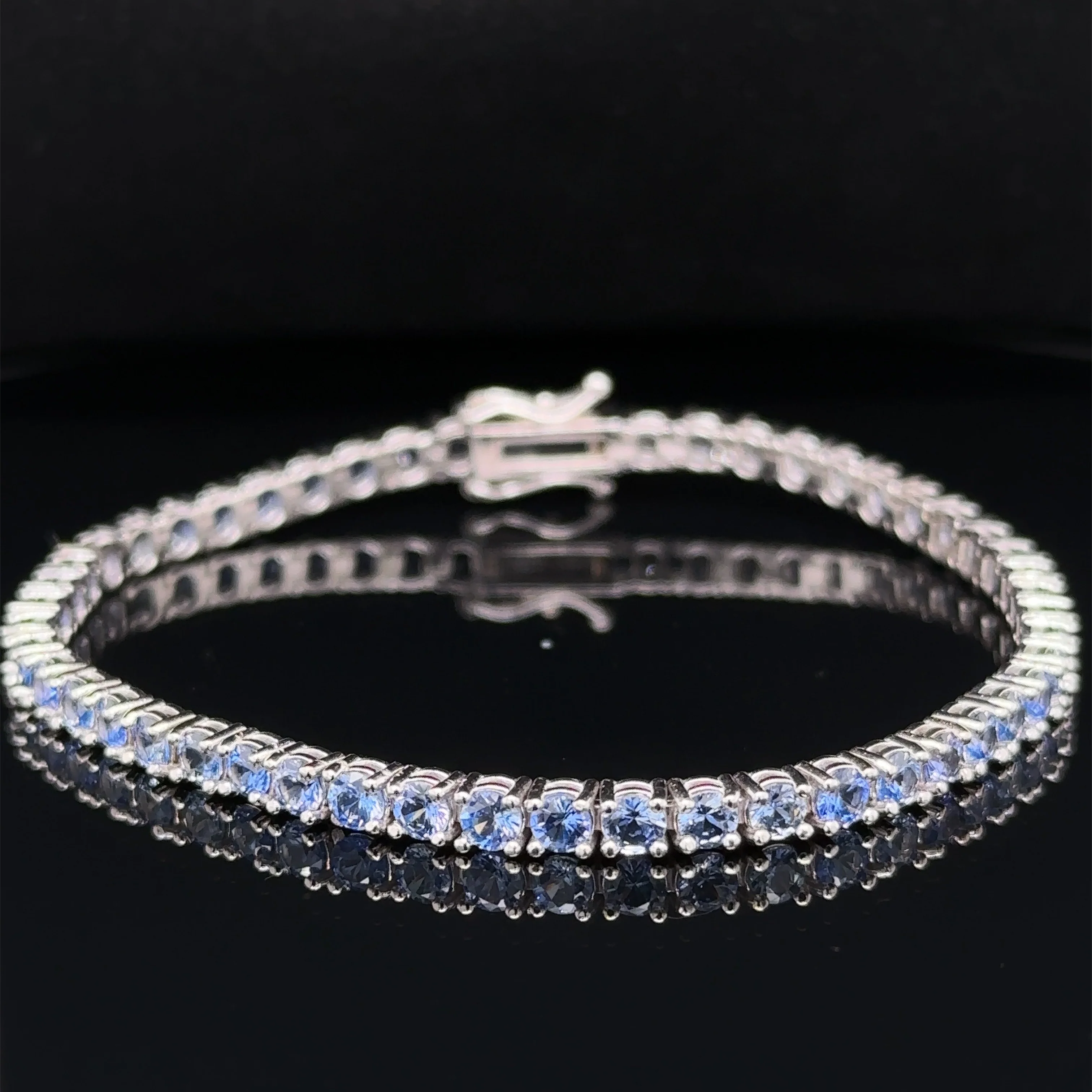 6.28 Carat Ombré Sapphire Tennis Bracelet - Image 6