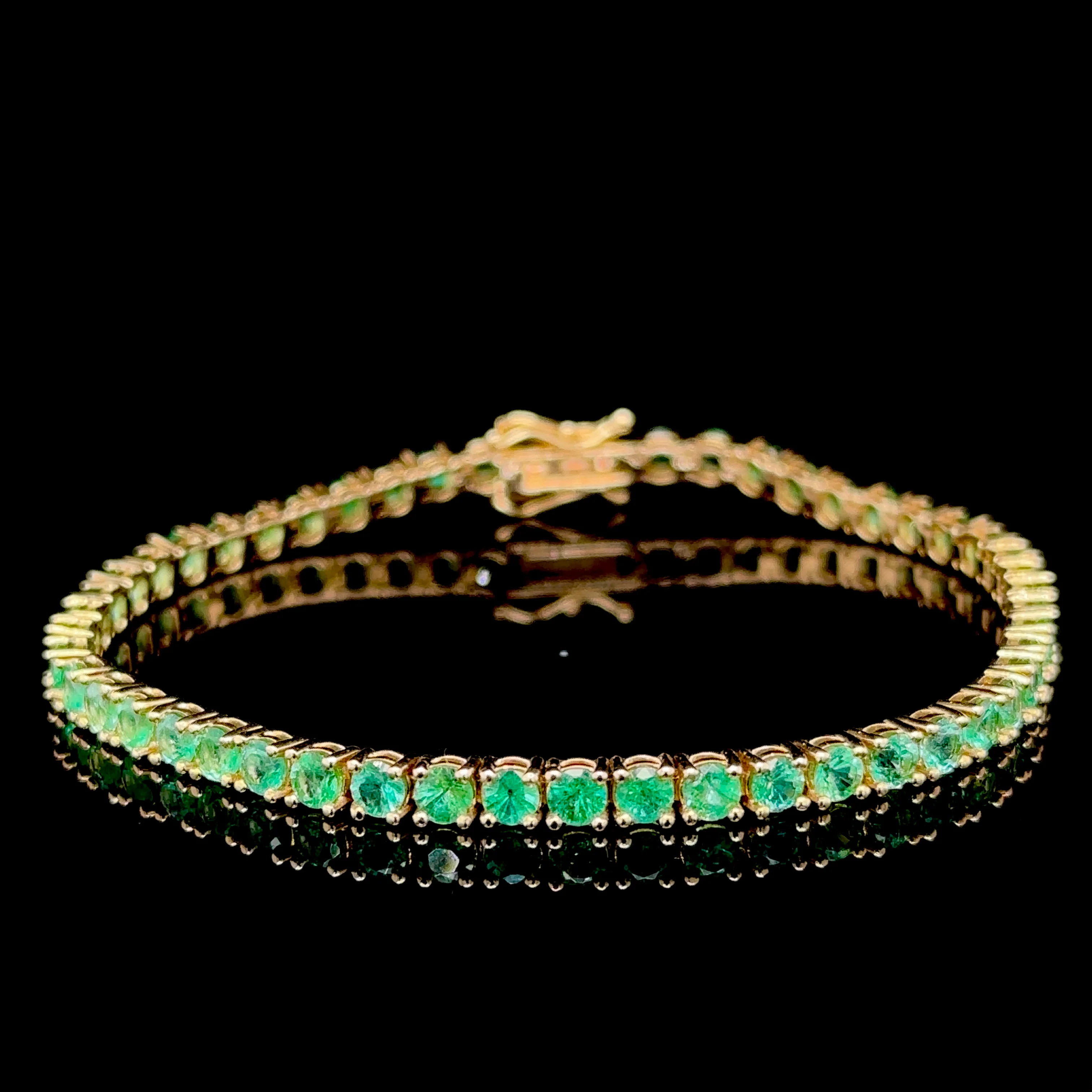 6.00 Carat Emerald Tennis Bracelet - Image 4