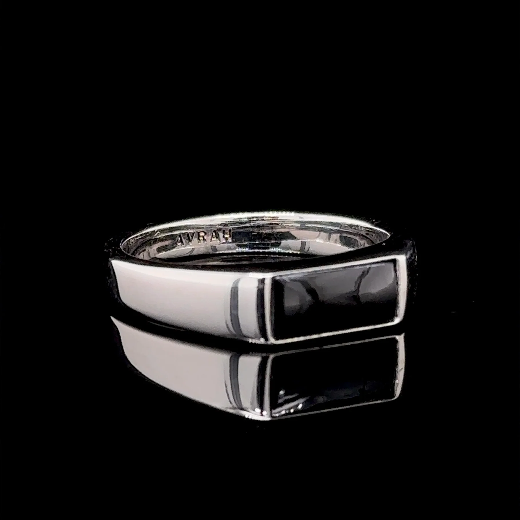 AVRAH - Sterling Silver and Onyx Signet Ring - Image 3