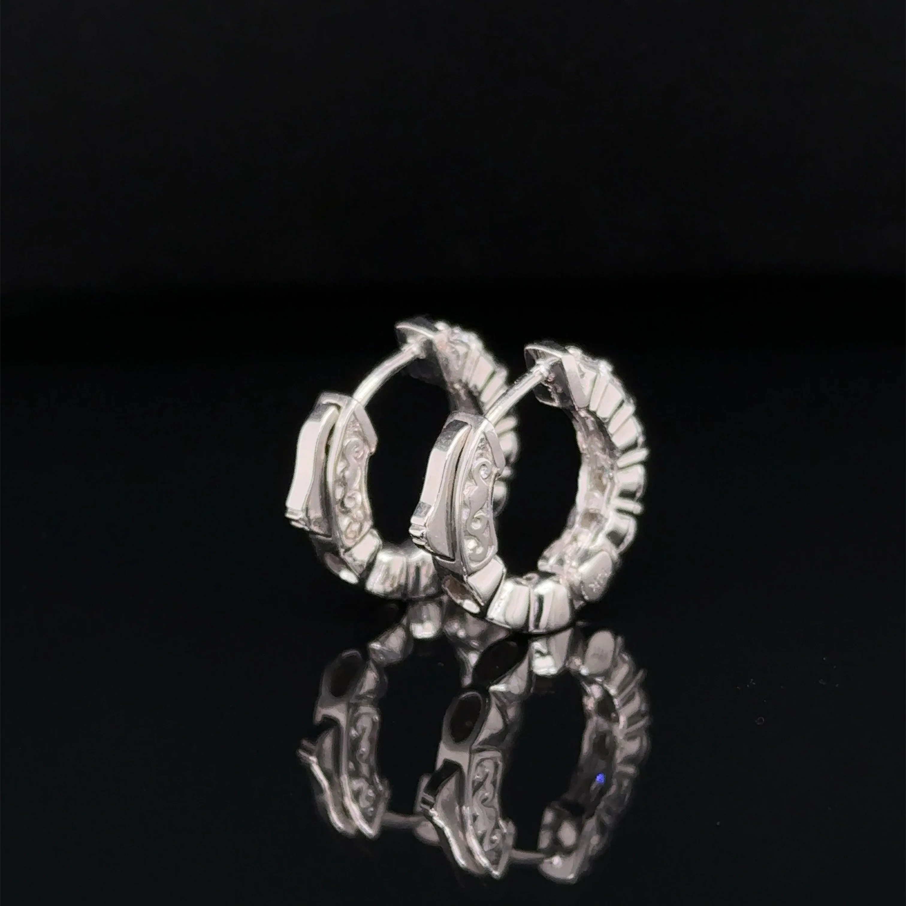 1.00 Carat Diamond Mini Hoop Earrings - Image 5